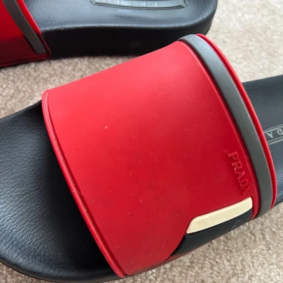 Prada Slides - Picture 3 of 5